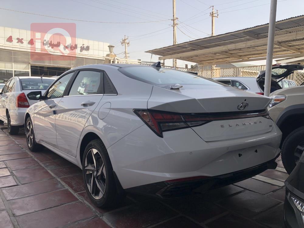 هیوندای ئەلەنترا
